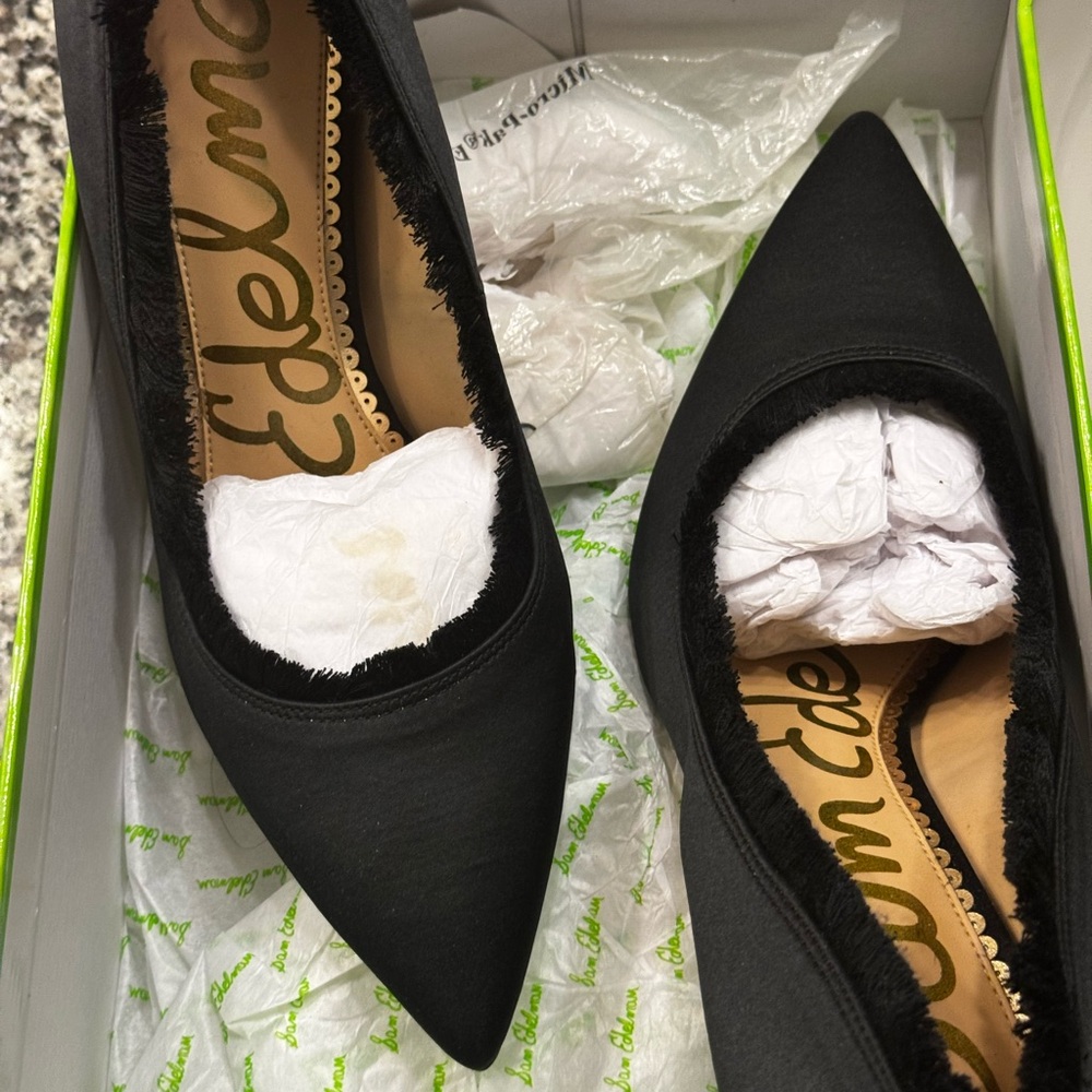 Sam Edelman black pumps